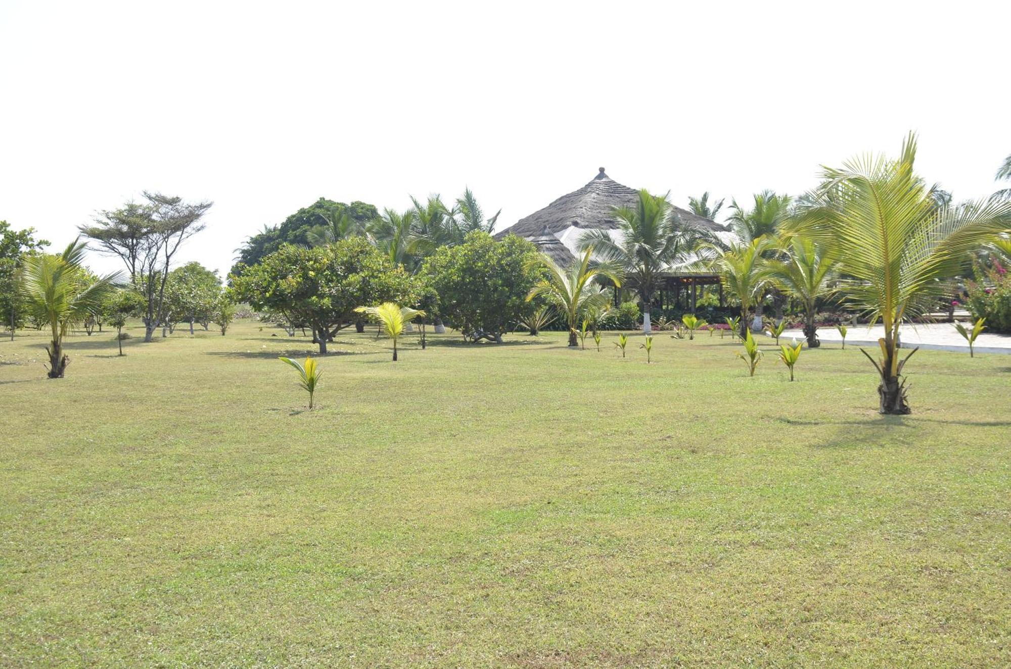 Bojo Beach Resort Botianaw Exterior foto